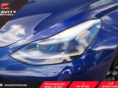 Used 2021 Tesla Model 3 Standard Range Plus image 4