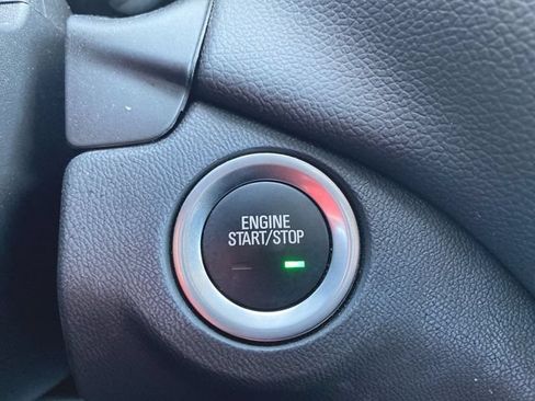 Used 2023 Chevrolet Equinox LT AWD/4WD image 16