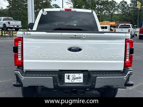 New 2025 Ford F250 Lariat w/ Chrome Package image 5
