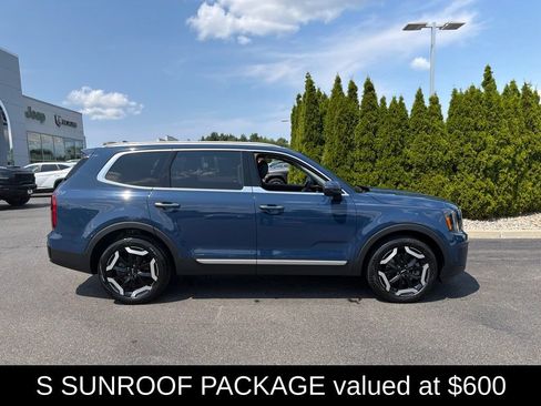Used 2024 Kia Telluride S w/ S Sunroof Package AWD/4WD image 2