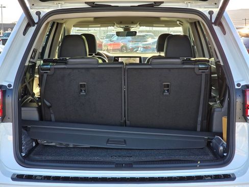 New 2026 Volkswagen Atlas SEL Premium R-Line image 15