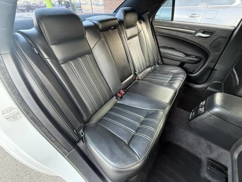 Used 2016 Chrysler 300 S image 9