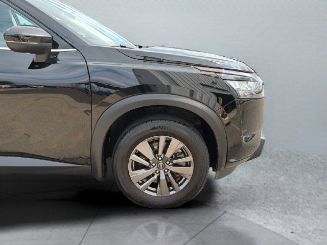 Used 2023 Nissan Pathfinder SV AWD/4WD image 32