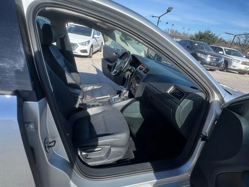 Used 2011 Volkswagen Jetta SE image 33