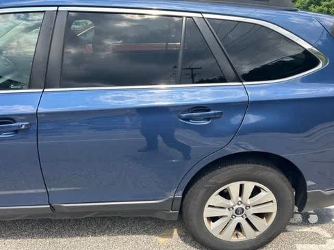 Used 2019 Subaru Outback 2.5i Premium AWD/4WD image 14