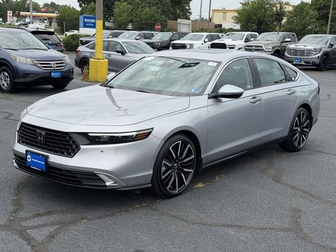 Certified 2025 Honda Accord Touring image 4