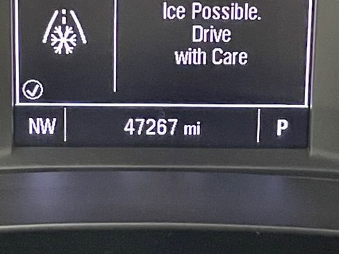 Used 2023 Chevrolet Malibu LT image 2