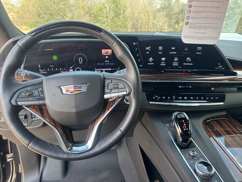 Certified 2024 Cadillac Escalade ESV Premium Luxury w/ Performance Package image 18