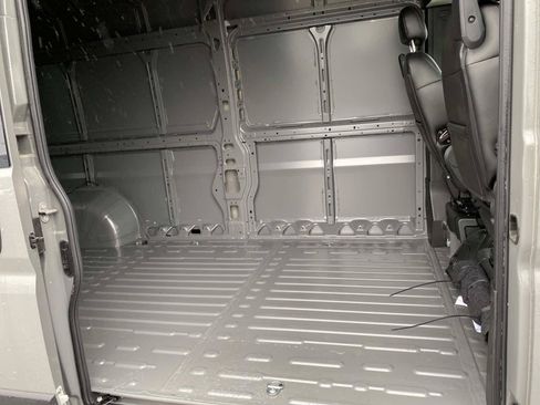 Used 2025 RAM ProMaster 3500 w/ Quick Order Package 22H SLT+ FWD image 26