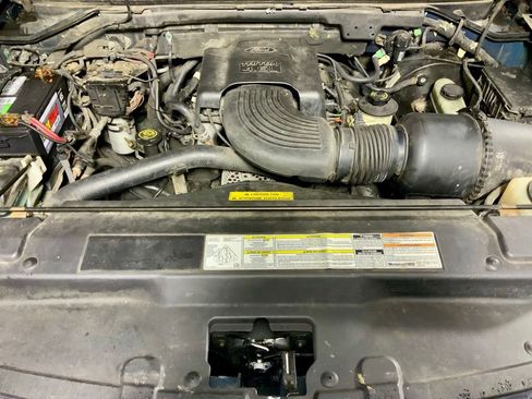 Used 2001 Ford F150 XLT image 5