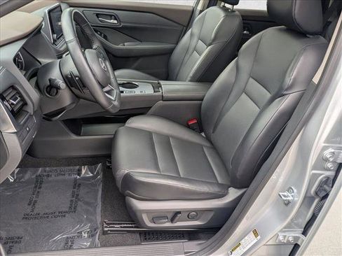 Certified 2022 Nissan Rogue SV w/ SV Premium Package FWD image 16