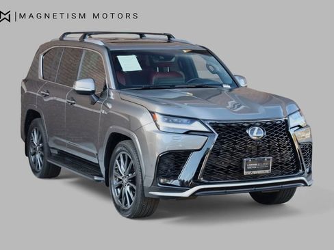 Used 2023 Lexus LX 600 F Sport image 4