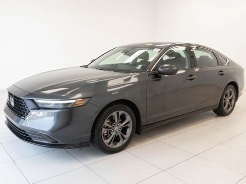 Certified 2023 Honda Accord EX image 6