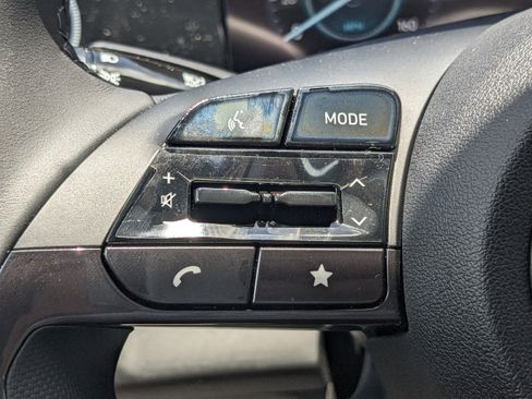 New 2025 Hyundai Elantra SEL image 21