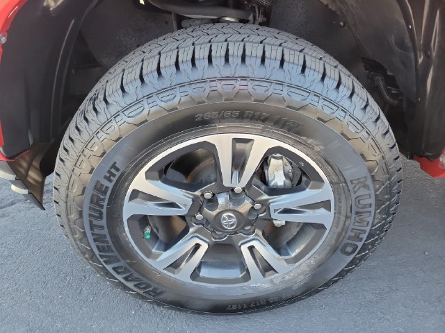 Used 2019 Toyota Tacoma TRD Sport w/ Technology Package RWD image 31