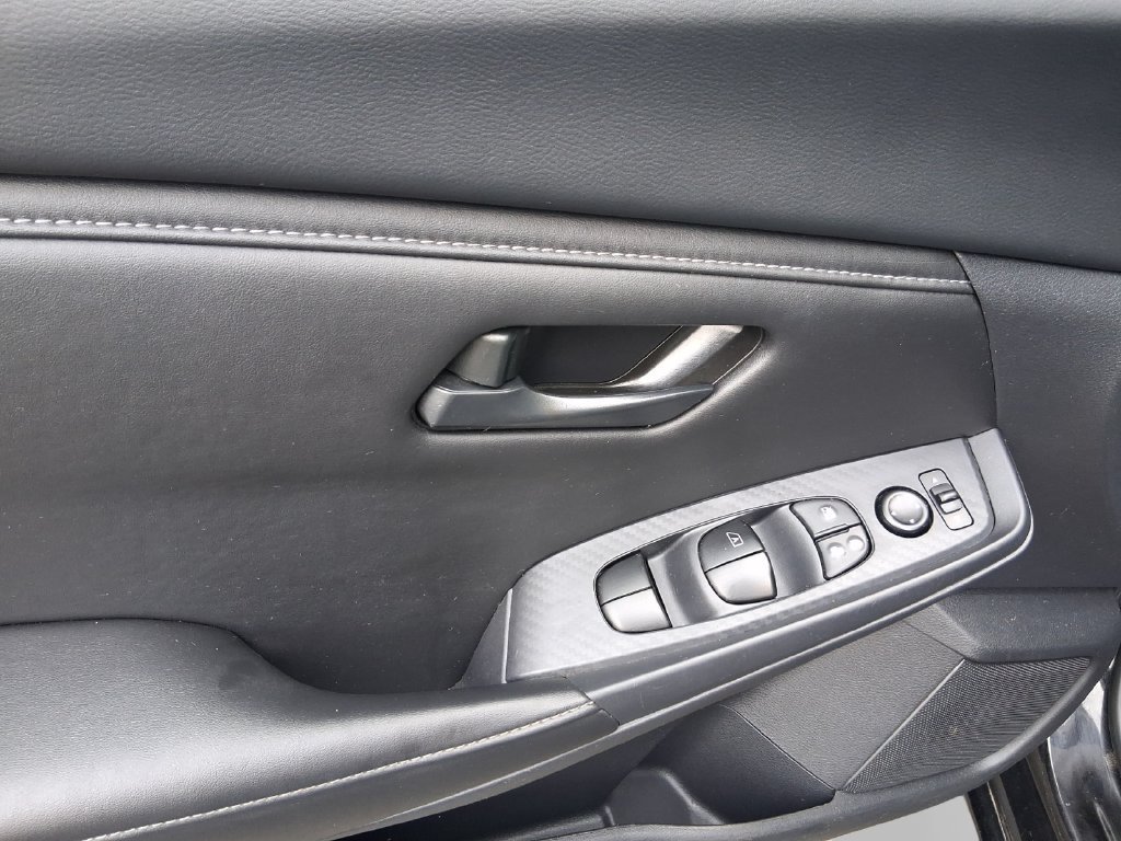 Used 2025 Nissan Sentra S FWD image 14