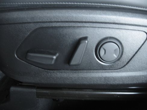 Certified 2023 Kia Sorento SX image 13