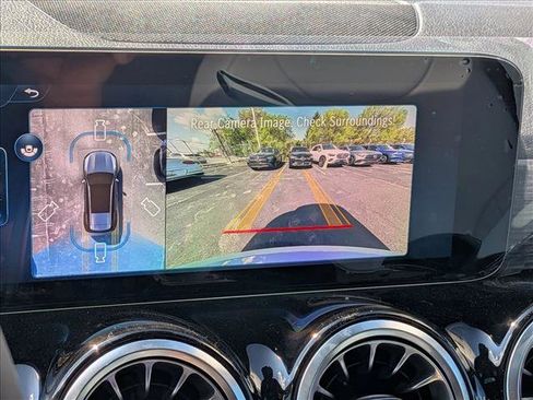 New 2026 Mercedes-Benz GLB 250 4MATIC image 13