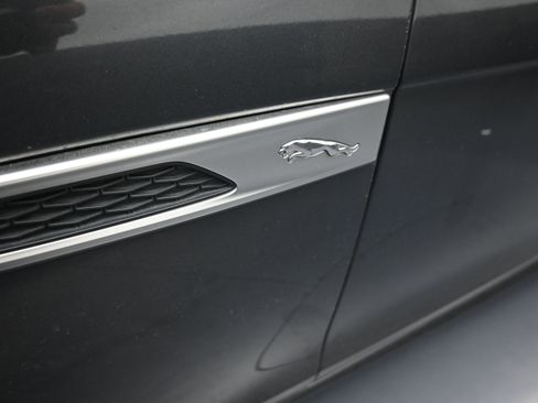 Used 2024 Jaguar XF R-Dynamic SE image 11