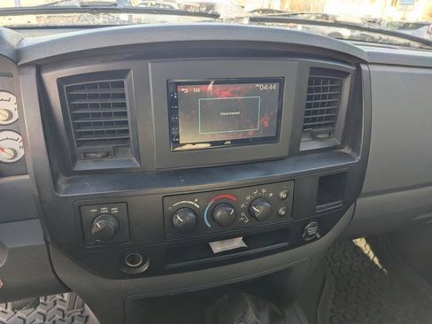 Used 2008 Dodge Ram 1500 Truck ST image 17