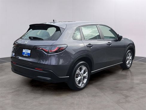 Certified 2024 Honda HR-V LX image 3