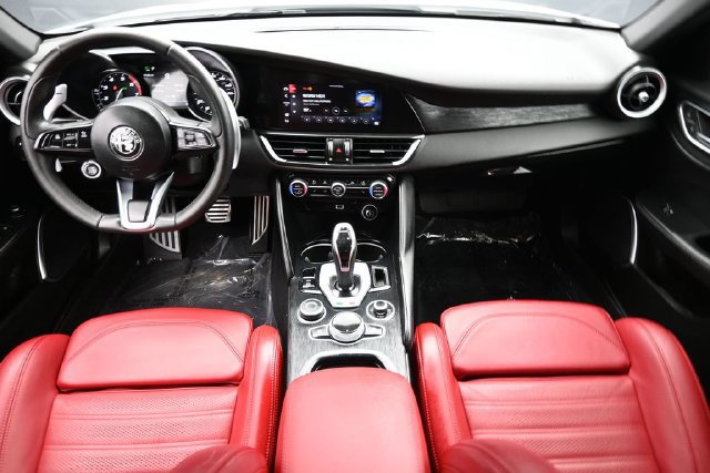Used 2022 Alfa Romeo Giulia Sprint RWD image 14
