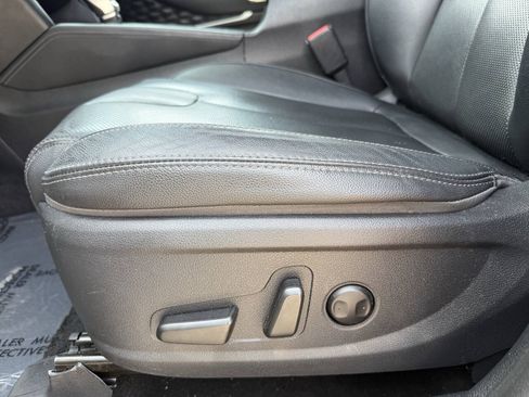 Used 2019 Hyundai Santa Fe Limited AWD/4WD image 12
