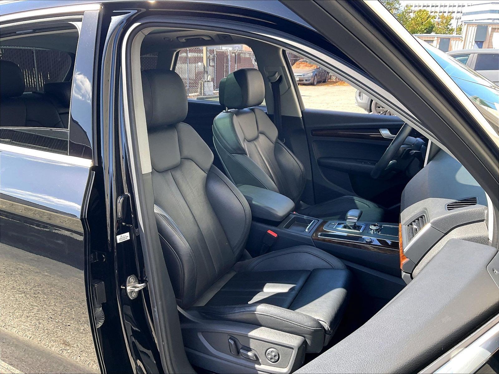 Used 2018 Audi Q5 2.0T Premium Plus w/ Premium Plus Package AWD/4WD image 6