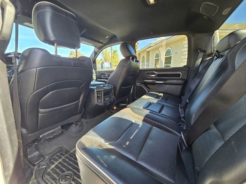 Used 2024 RAM 1500 Laramie AWD/4WD image 17