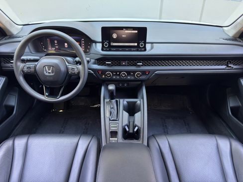 Used 2023 Honda Accord EX image 12