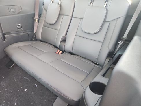 New 2026 Ford Explorer Active w/ Active Comfort Package image 25