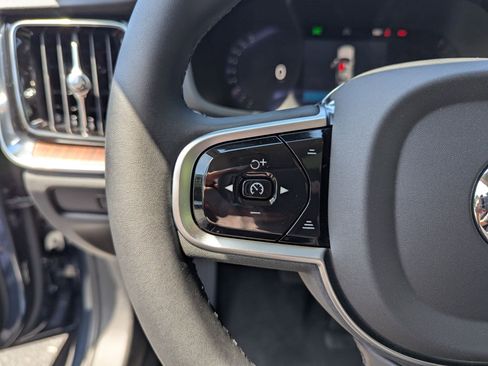 New 2026 Volvo V60 B5 Cross Country Plus w/ Protection Package Premier image 11