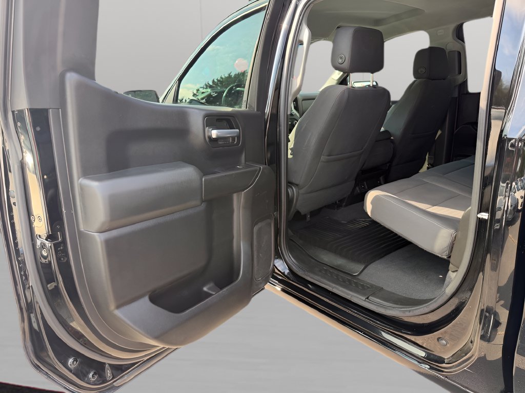 Used 2020 Chevrolet Silverado 1500 LT AWD/4WD image 24