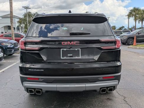 Used 2025 GMC Acadia Elevation FWD image 5