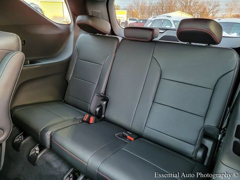 New 2026 Chevrolet Traverse Z71 w/ Driver Confidence Package image 11