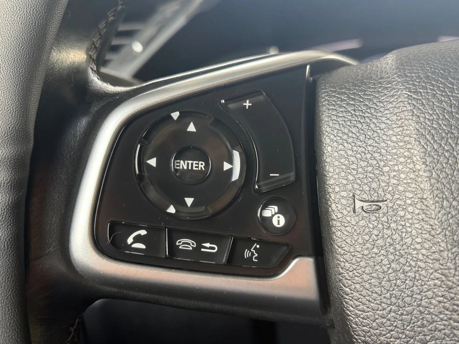 Used 2020 Honda Civic Sport image 28