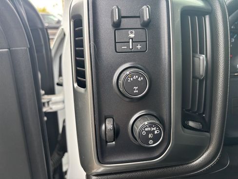 Used 2019 Chevrolet Silverado 2500 LTZ w/ Duramax Plus Package AWD/4WD image 12