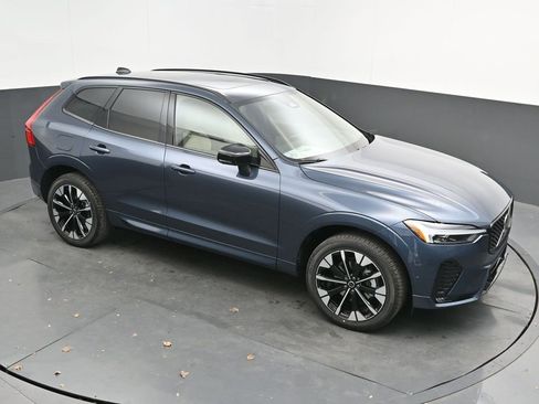 New 2026 Volvo XC60 B5 Plus w/ Protection Package Premier image 30
