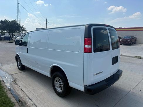 Used 2019 Chevrolet Express 2500 image 4