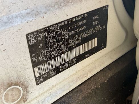 Used 2025 Toyota RAV4 XLE AWD/4WD image 27