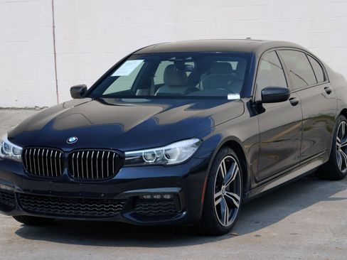 Used 2019 BMW 740i w/ M Sport Package RWD image 50