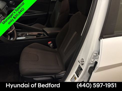 Certified 2026 Hyundai Elantra SE w/ Cargo Package FWD image 12