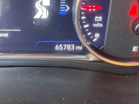 Used 2023 Chevrolet Traverse High Country FWD image 23