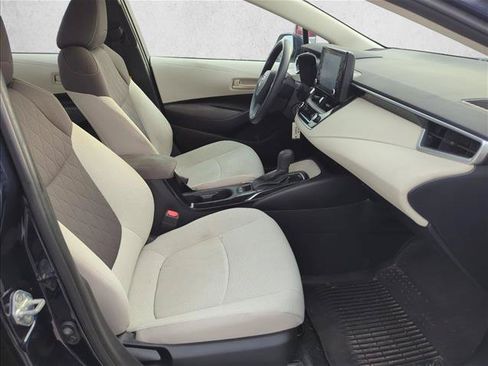Used 2022 Toyota Corolla LE FWD image 26