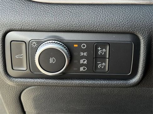 Used 2021 Ford Explorer Limited w/ Equipment Group 301A image 26