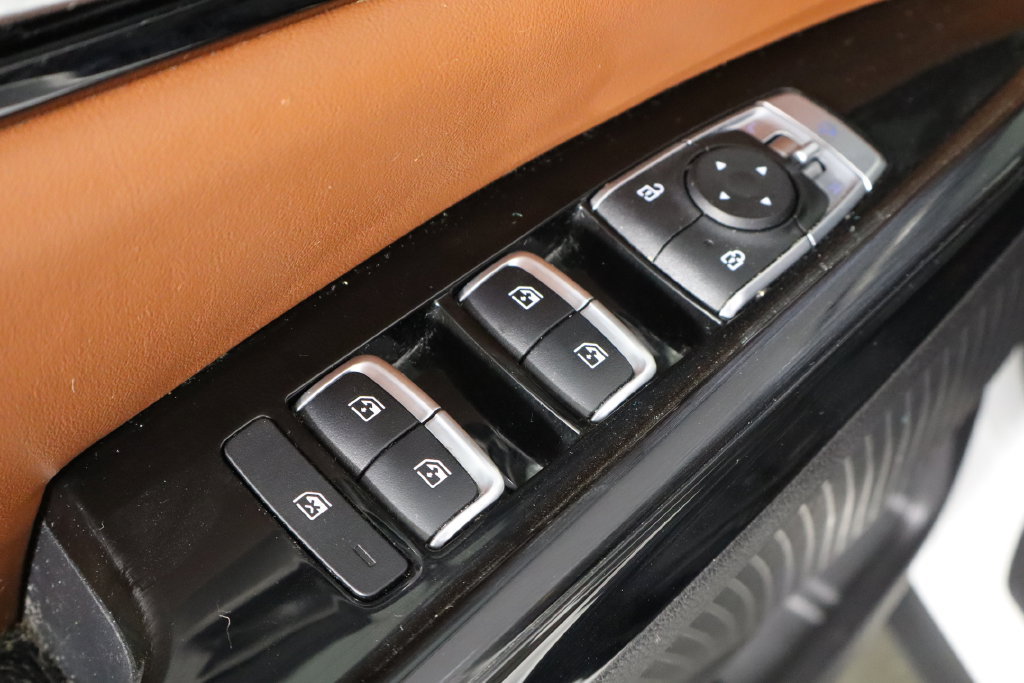 Used 2024 Kia Carnival SX FWD image 20