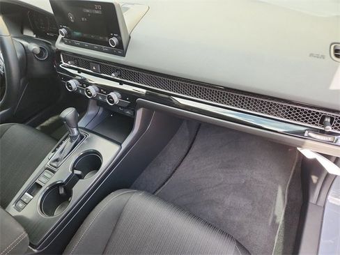 Used 2024 Honda Civic EX image 27