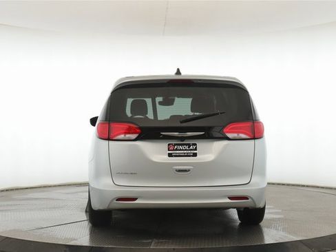 Used 2024 Chrysler Voyager LX image 11