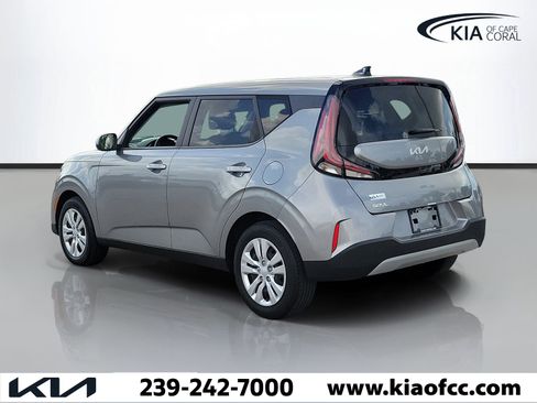 Certified 2024 Kia Soul LX FWD image 4