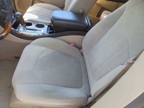 Used 2008 Buick Enclave CX w/ Driver Confidence Package image 22